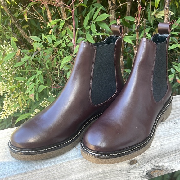 NEW 
FIND Women's Chunky Gumsole Chelsea Boots - Picture 7 of 7